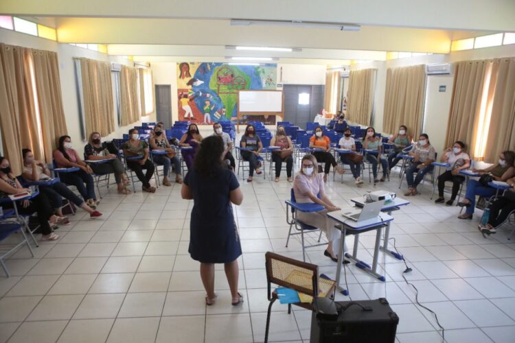 Oficina de contação de histórias movimenta rede municipal de ensino em Afogados
