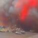 Imagem impressionante: prédio do governo em Kharkiv é alvo de míssil