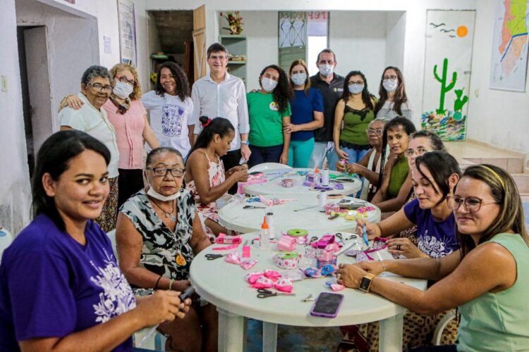 Prefeitura de Afogados promoveu oficina de artes com mulheres