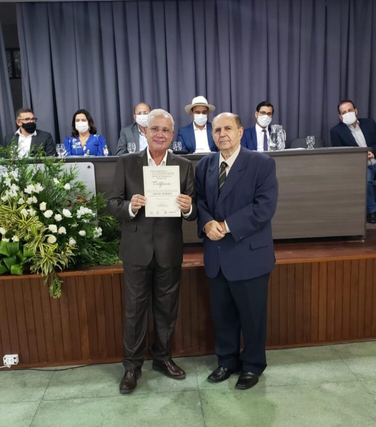 Sávio Torres recebe certificado Prefeito de Expressão 2022