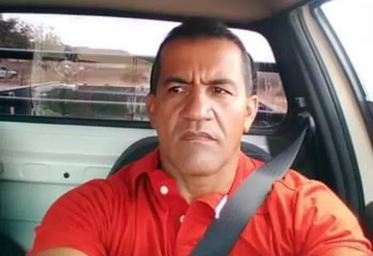 Homem é assassinado enquanto andava de moto em Pedra