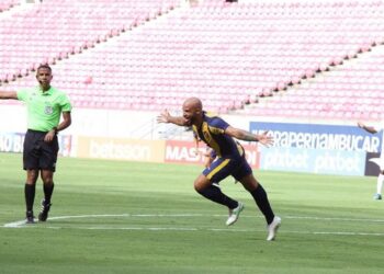 Afogados perde para o Retrô pela primeira vez e se complica em busca por vaga na segunda fase do Pernambucano