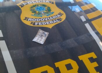 PRF autua motorista pelo porte de rebites em Serra Talhada