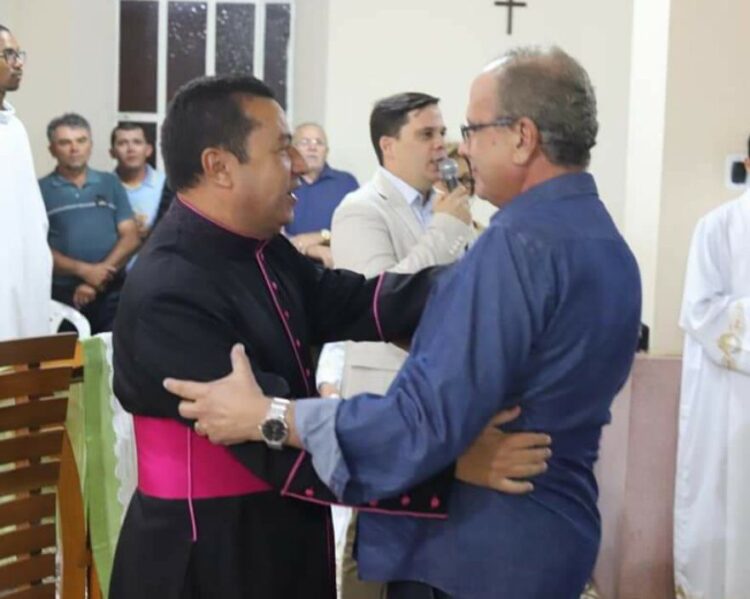Prefeito Sávio Torres emite nota de pesar pela morte de Monsenhor João Carlos