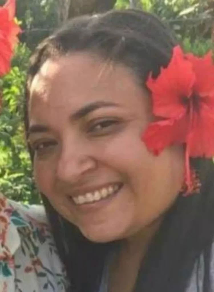 Aluno de 10 anos ateia fogo em professora dentro de escola