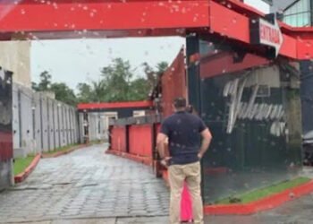 Suspeita de traição em motel viraliza na internet, mas final é surpreendente; Confira