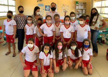 Chegaram os novos fardamentos da Rede Municipal de Ensino de Carnaíba