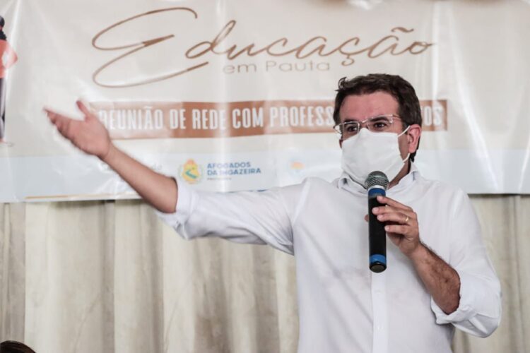 Prefeito Sandrinho comemora primeiro lugar de Afogados em qualidade do transporte escola do Pajeú