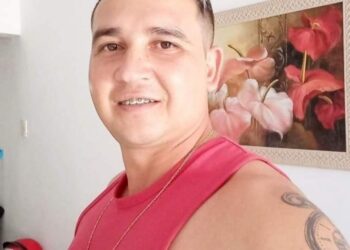 Homem é morto a tiros em sua residência, em Teixeira