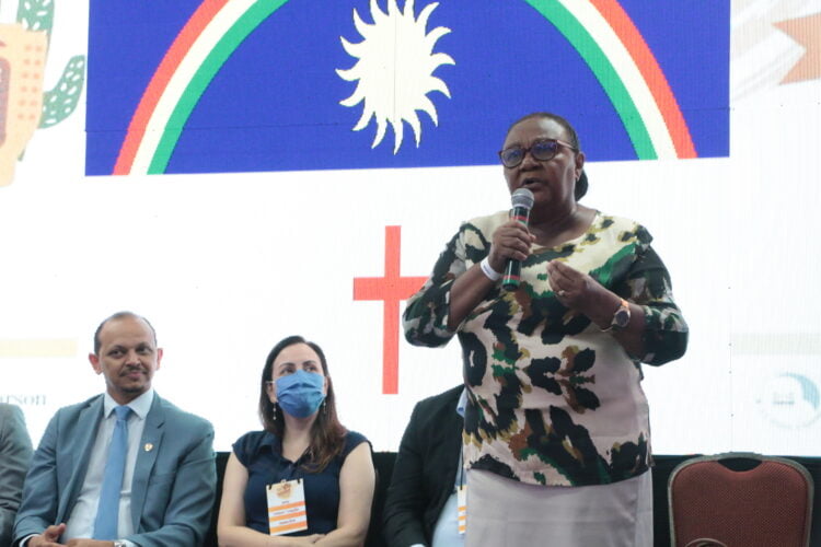 Judite Botafogo representa a Amupe no Fórum Extraordinário da Undime/PE