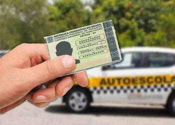 Autoescola pode deixar de ser obrigatória para tirar a CNH