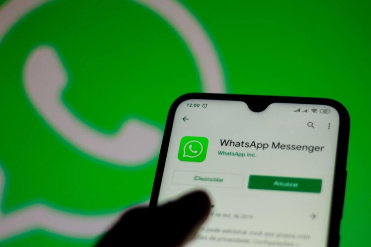 WhatsApp é atualizado com reações, grupos de 512 membros e mais