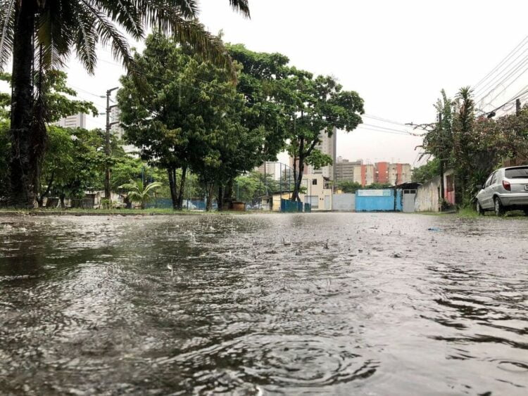 Defesa Civil de Pernambuco confirma 30 mortes no Estado por causa das fortes chuvas