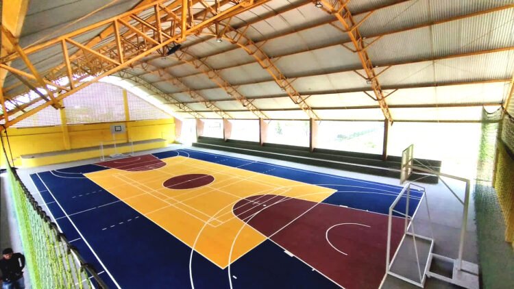 Carnaíba: reforma da Quadra Poliesportiva da escola Cônego Luiz Gonzaga Vieira de Melo foi concluída