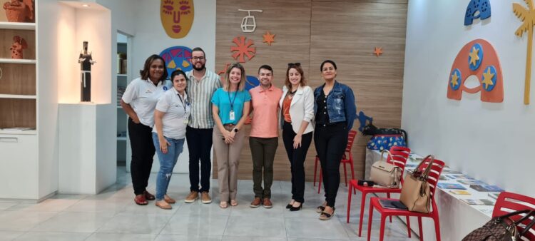 Equipe que estará à frente do CAT Arcoverde recebe treinamento da EMPETUR, no Recife