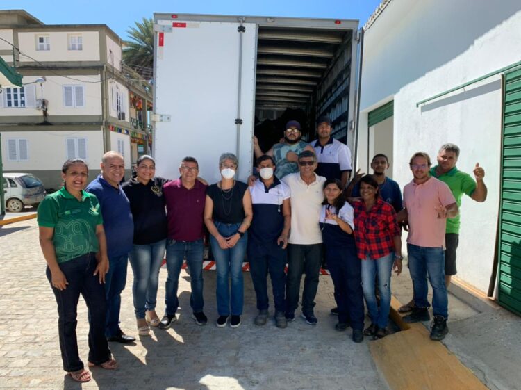 Arcoverde entrega 5 toneladas de alimentos e itens para vítimas das chuvas