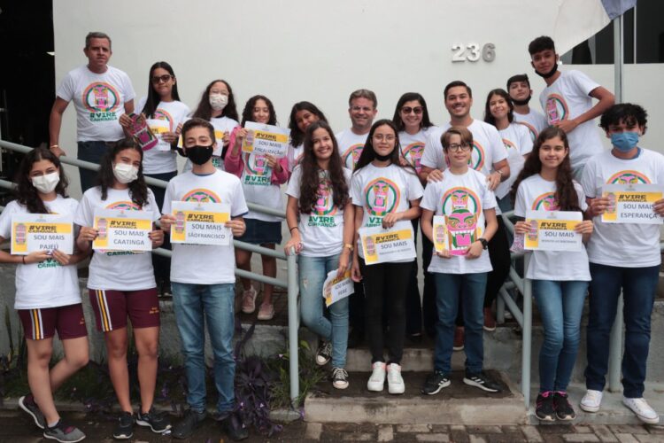Na posse do conselho de meio-ambiente Sandrinho entregou trator e arado para trabalho nas comunidades rurais