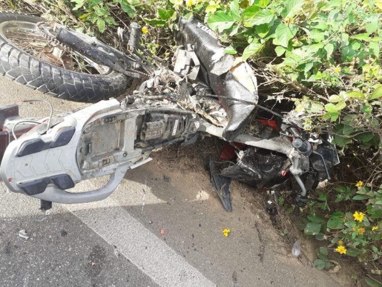 Grave acidente na PE-275, entre São José do Egito e Ambó, deixa motociclista morto na tarde deste sábado (09)
