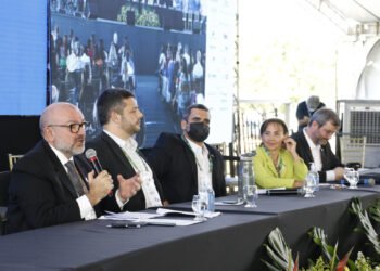 Mediada pelo diretor do Conasems e Secretário de Saúde de Afogados, Artur Belarmino, congresso debateu os desafios e caminhos para o SUS pós pandemia da Covid-19