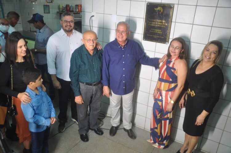 Tuparetama celebrou a memória do poeta Valdir Teles, com inauguração de praça e festival de poesia