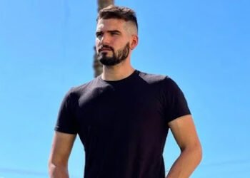 Demitido: Repórter que anunciou morte de bandidos com música da Xuxa é desligado da band