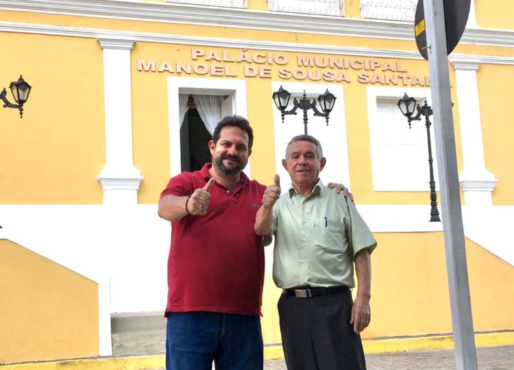 Luciano Pacheco amplia suas bases ao receber o apoio do ex-prefeito Arnaldo da Pinha em Flores
