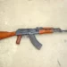 Mulher detida com um fuzil AK 47, em Arcoverde
