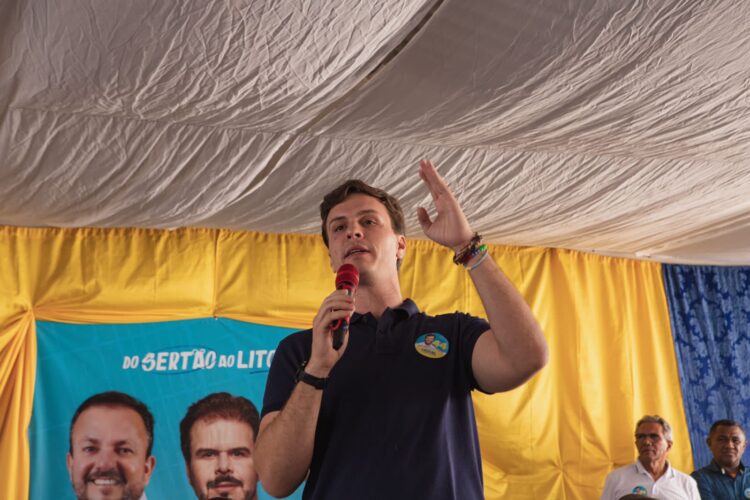 Em primeiro discurso de campanha, Miguel diz que o Sertão não aceita mais apenas migalhas