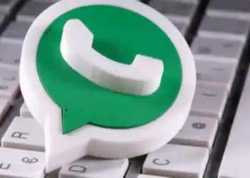 Atualização do WhatsApp permite esconder o status online e sair de grupos de maneira discreta