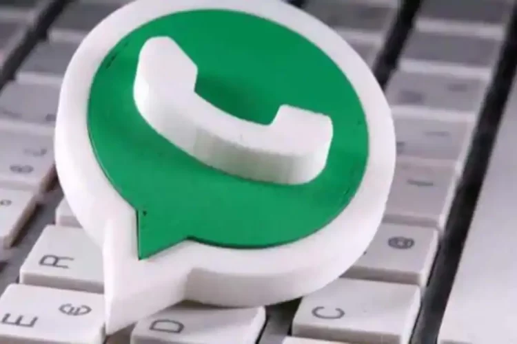 Atualização do WhatsApp permite esconder o status online e sair de grupos de maneira discreta