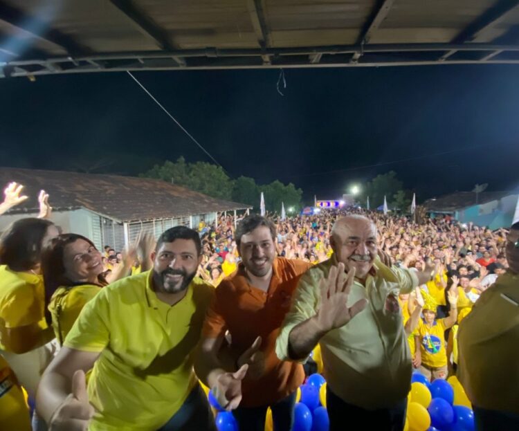 Em Passira, Prefeito Severino Silvestre reúne multidões semanalmente em apoio as candidaturas de André de Paula, Waldemar Oliveira e Aglailson Victor