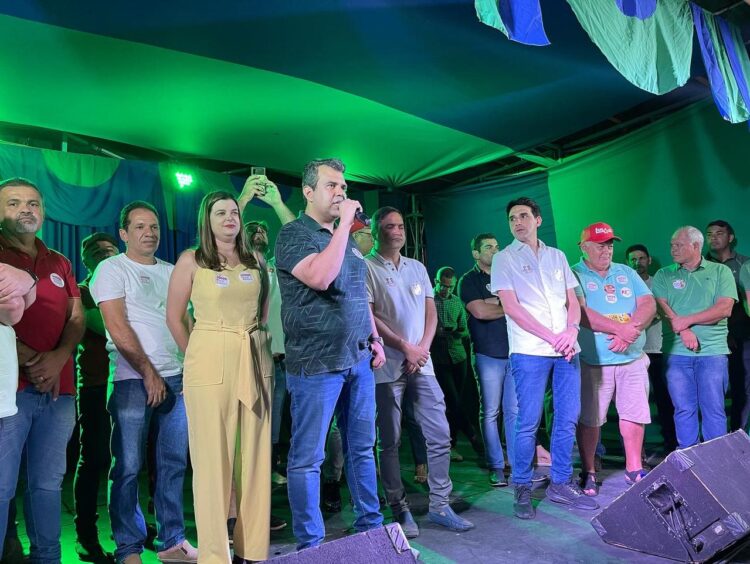 Com aprovação de 90% em Brejinho, o prefeito Gilson Bento impulsiona os deputados Paulo Jucá e Silvio Costa Filho