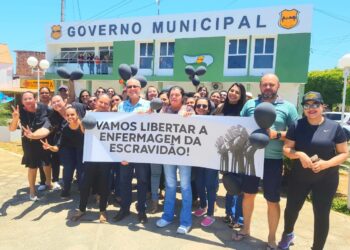 Prefeito Sávio Torres recebe profissionais de enfermagem durante ato na defesa pelo piso salarial