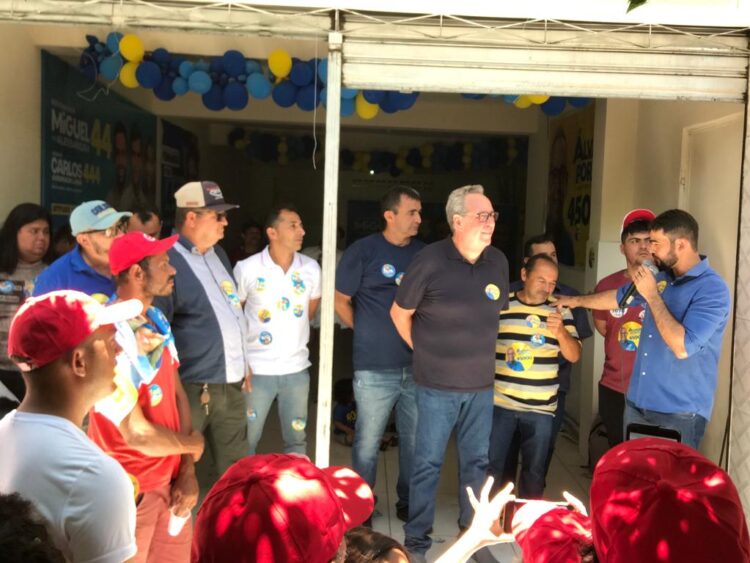 O empresário Tatão e o suplente de vereador Clécio (PT), aderem a grupo de Gleybson Martins