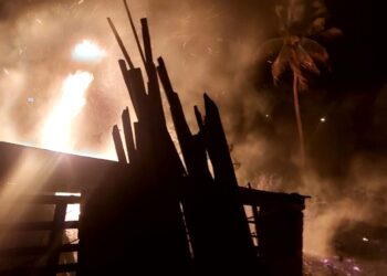 Incêndio registrado em área residencial no Centro de Afogados da Ingazeira
