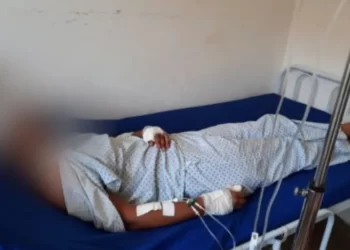 Homem é preso suspeito de tentar matar a mulher a facadas após sonhar que estava sendo traído