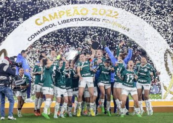 A glória é delas: Palmeiras goleia Boca Juniors e é campeão da Libertadores Feminina