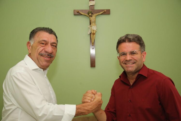 Afogados: Patriota fecha com Marília e Sandrinho com Raquel e Frente Popular reafirma compromisso com Lula presidente. Para governadora, vai respeitar a decisão de cada integrante.
