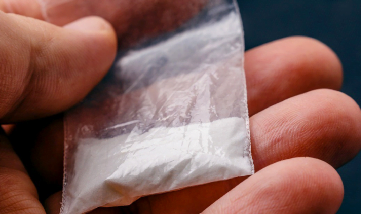 Mulher é presa ao transportar cocaína na calcinha