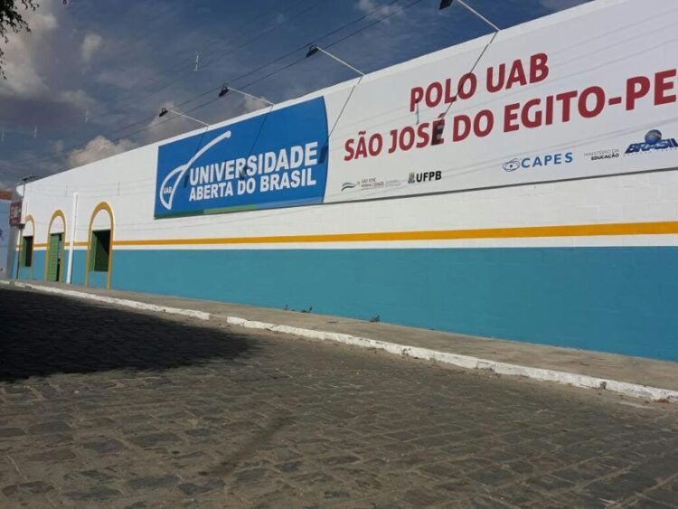 Polo da UPE de São José do Egito tem vagas para letras e pedagogia com entrada via nota do ENEM