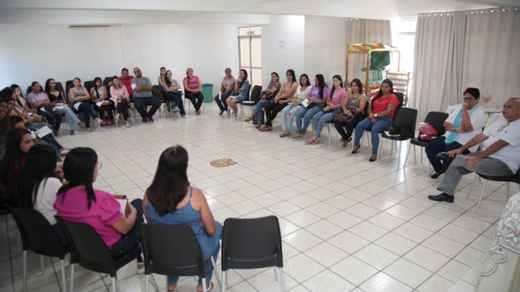 13ª FILCO: educação promove oficina de leituracom profissionais da educação