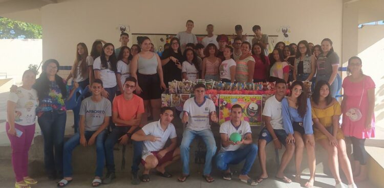 Afogados: Escola Monsenhor realiza projeto “Revivendo a Infância”