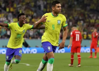 Brasil vence a Suíça e garante vaga nas oitavas da Copa do Mundo
