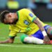 Neymar choca seguidores ao postar foto de pé após lesão; Confira