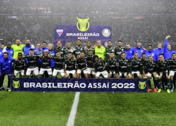 O maior campeão! Palmeiras goleia Fortaleza e festeja título brasileiro