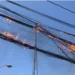 Curto-circuito provoca incêndio em poste no Centro de São José do Egito