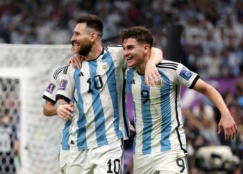 Argentina passa fácil pela Croácia e é a primeira finalista da Copa do Mundo