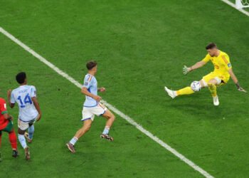 Copa do Mundo: Marrocos vence Espanha nos pênaltis e Portugal goleia Suiça