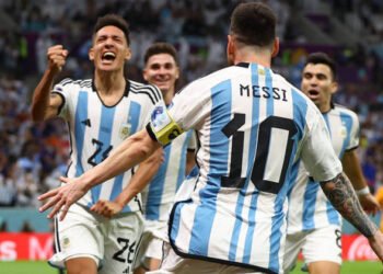 Argentina elimina Holanda, e América do Sul volta a ser representada em uma semifinal