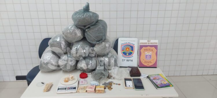 Duas mulheres presas por tráfico de drogas no bairro Sobreira, em Afogados